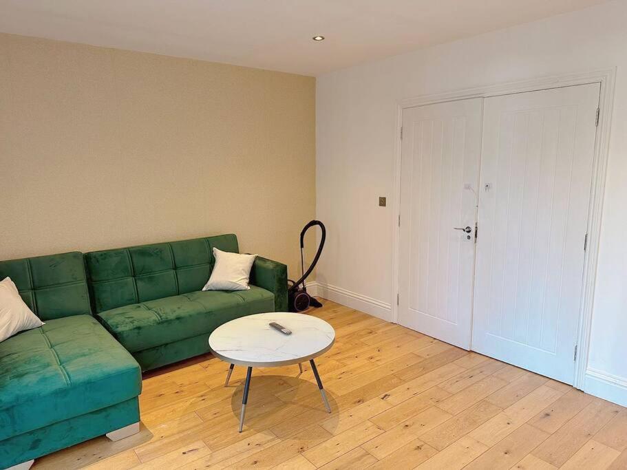 1 Bed Room Flat Near Central 伦敦 外观 照片