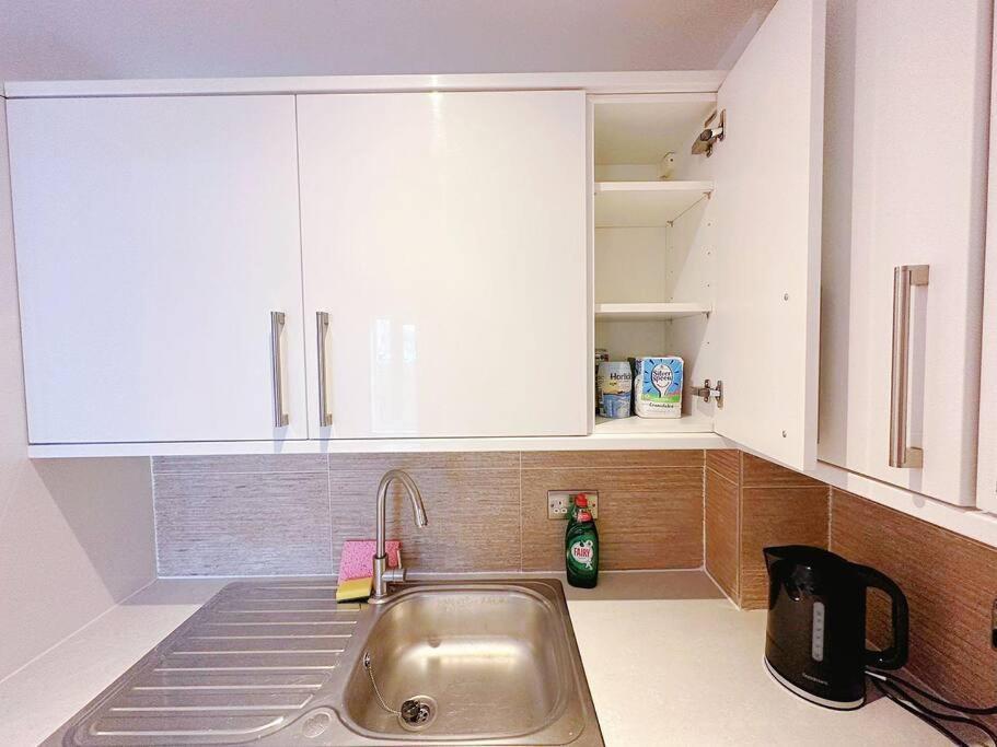 1 Bed Room Flat Near Central 伦敦 外观 照片